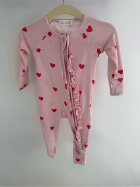Little e Leaf Pink Heart Ruffle Footie - Girls One-Piece